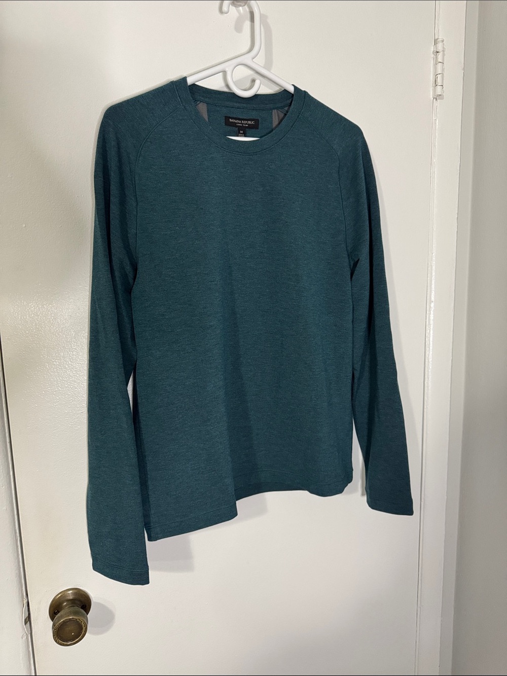 Banana Republic Men’s Medium Dark Teal Long Sleeve Core Temp Crewneck NWT